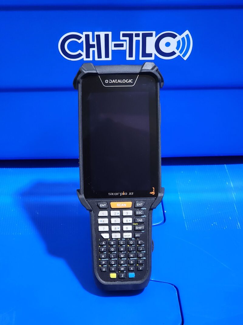Datalogic Skorpio X5 Pistol Grip, 802.11 a/b/g/n/ac, 4.3" display, Green Spot, Android 10, with Extended Battery