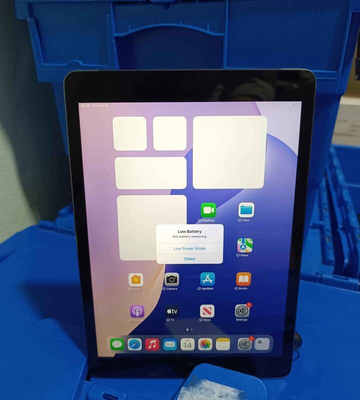 iPad (9.ª generación) Wi-Fi + Cellular 64GB (LCD Rota)