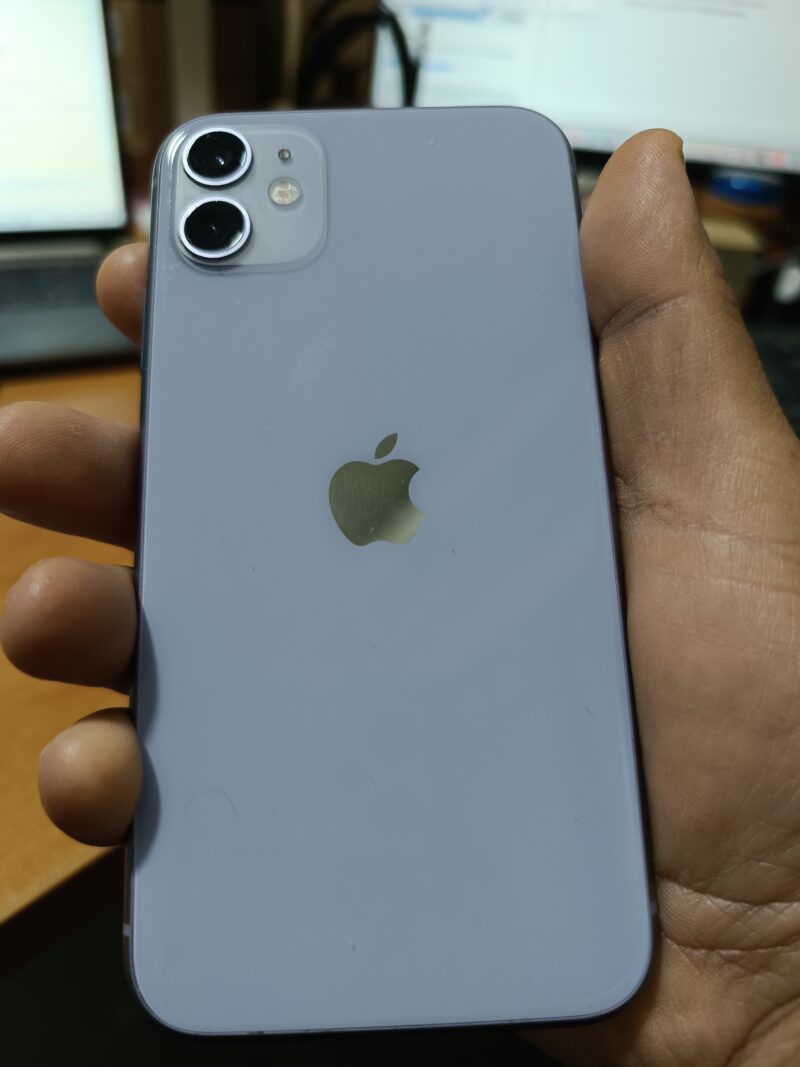iPhone 11 64gb con turbo sim Batería 81%