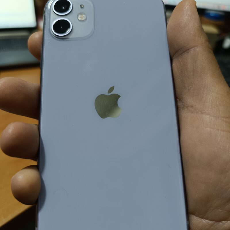 iPhone 11 64gb con turbo sim Batería 81%
